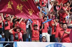 开云体育app-世界各地人们对足球赛事的热情与日俱增的简单介绍