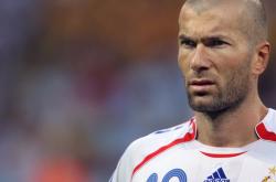 开云官方app入口-老鹰展翅速胜骑士，小贾伦全能表现赛后评分拉满