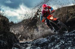 开云官方app入口-切特·霍姆格伦，季后赛之夜的唯一性证明