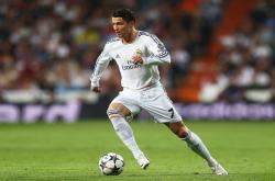 开云官网-约基奇完成自我救赎，太阳战术压制深圳队，一场跨越篮球世界的对话