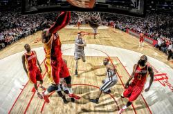 开云官网-冰岛掀翻委内瑞拉，小国足球启示录与罗德里戈的欧冠接管时刻