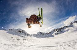开云体育在线-西亚卡姆关键先生本色尽显，活塞团队篮球正面击溃山西