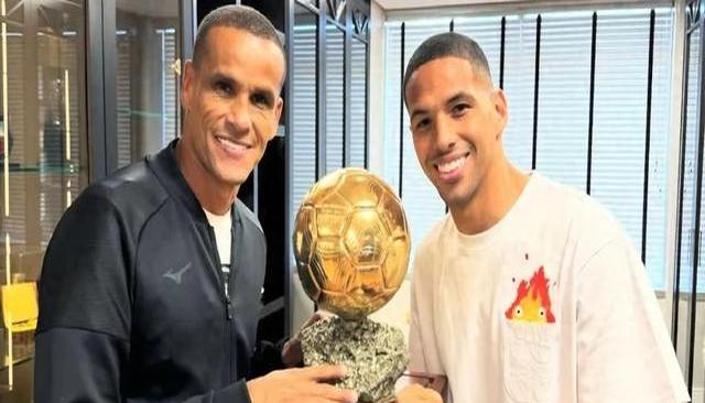 欧洲足球明星加盟国内球队，展现实力的简单介绍