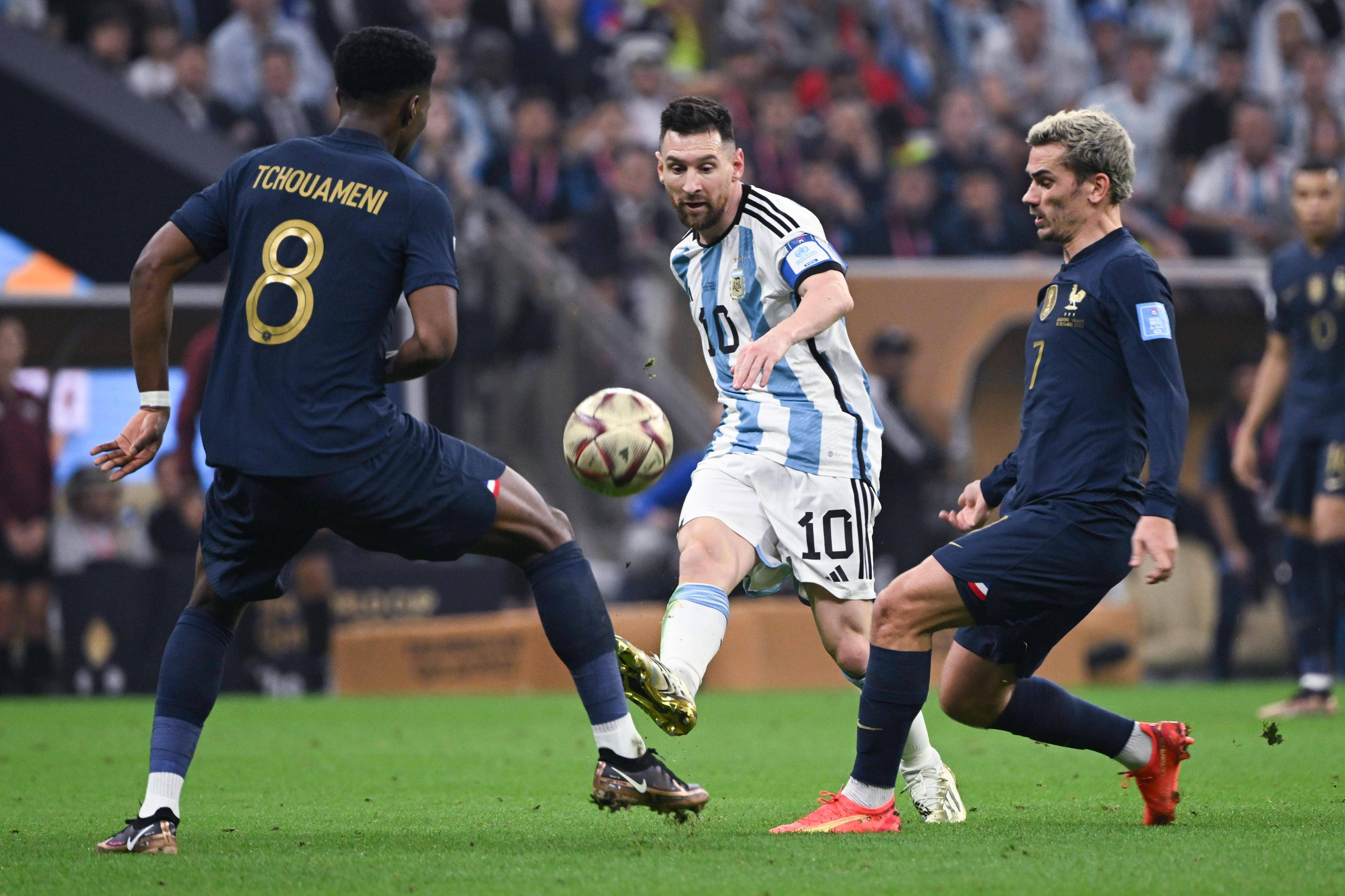 足球运动对世界人民具有独特魅力 足球运动对世界人民具有独特魅力