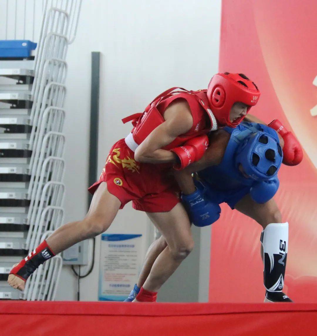 热血奋战:中国和韩国武术选手擂台对决的简单介绍 热血奋战:中国和韩国武术选手擂台对决的简单介绍