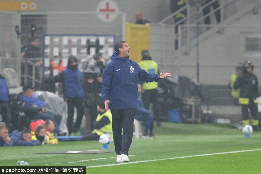 意甲强队米兰德比从竞技场延续至转会市场的简单介绍