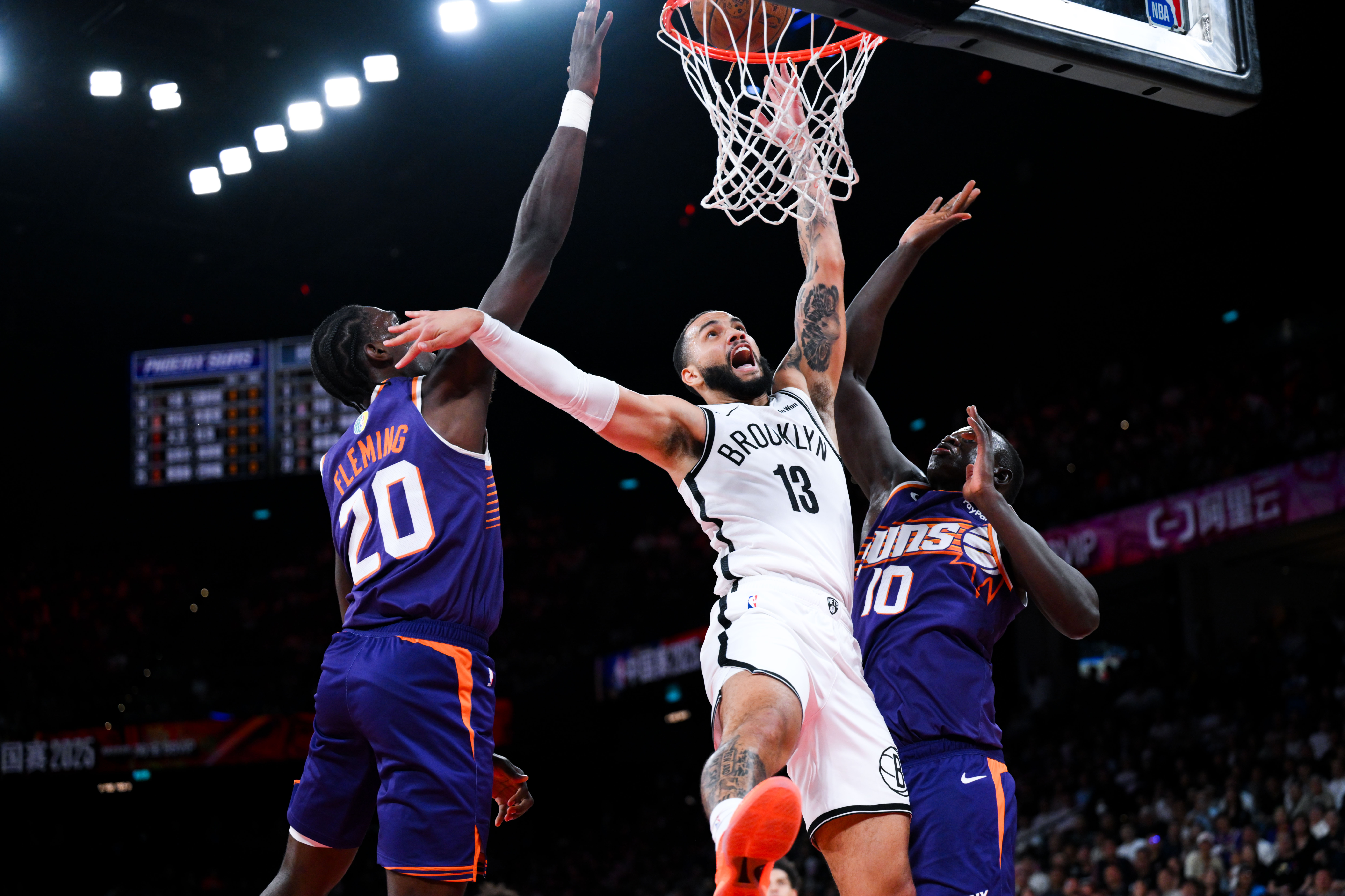 篮网险胜火箭，武切维奇关键制胜