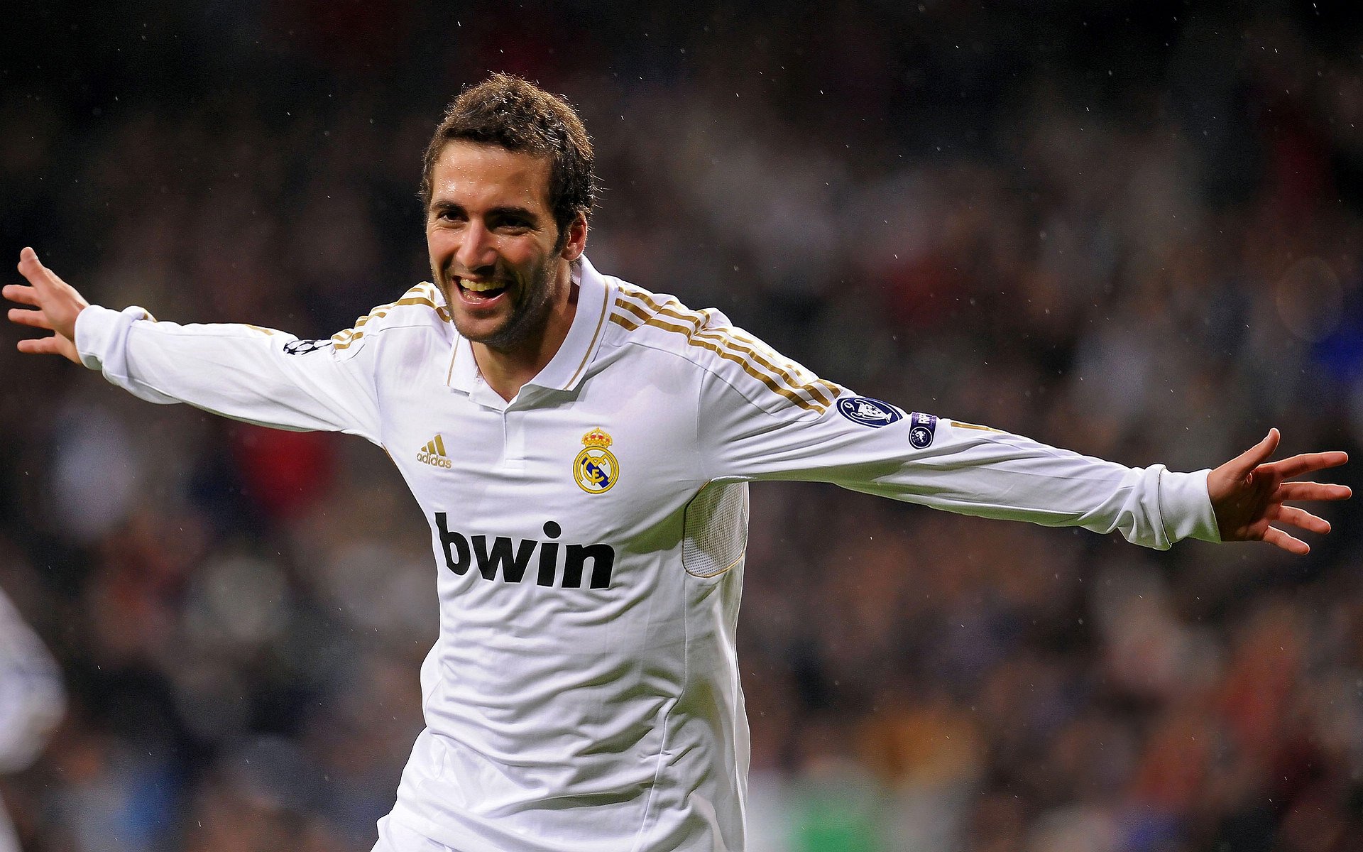 年度焦点之战之夜，苏亚雷斯攻防转换核心