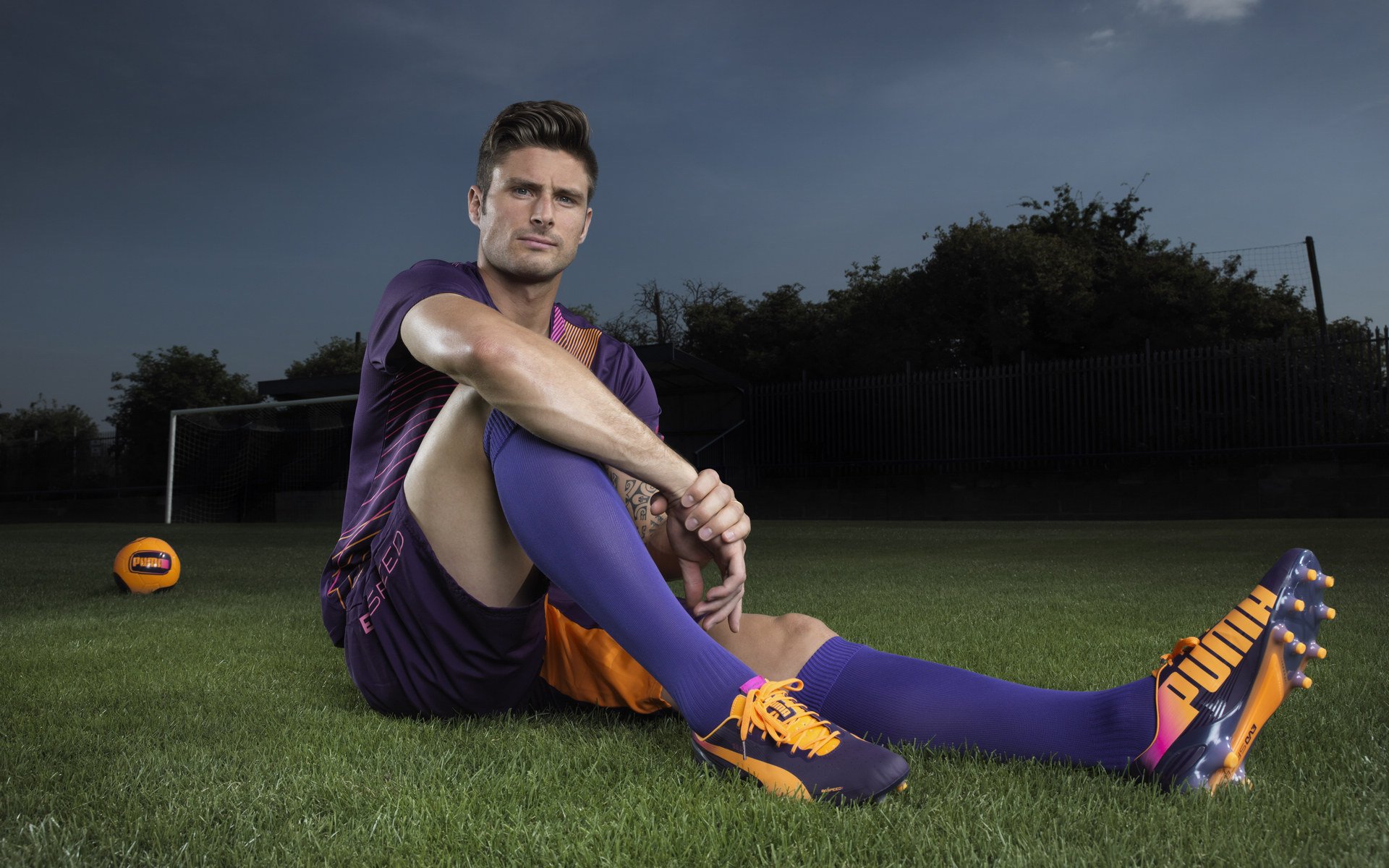 尼罗河与台伯河的对决，当萨拉赫在攻防两端统治绿茵