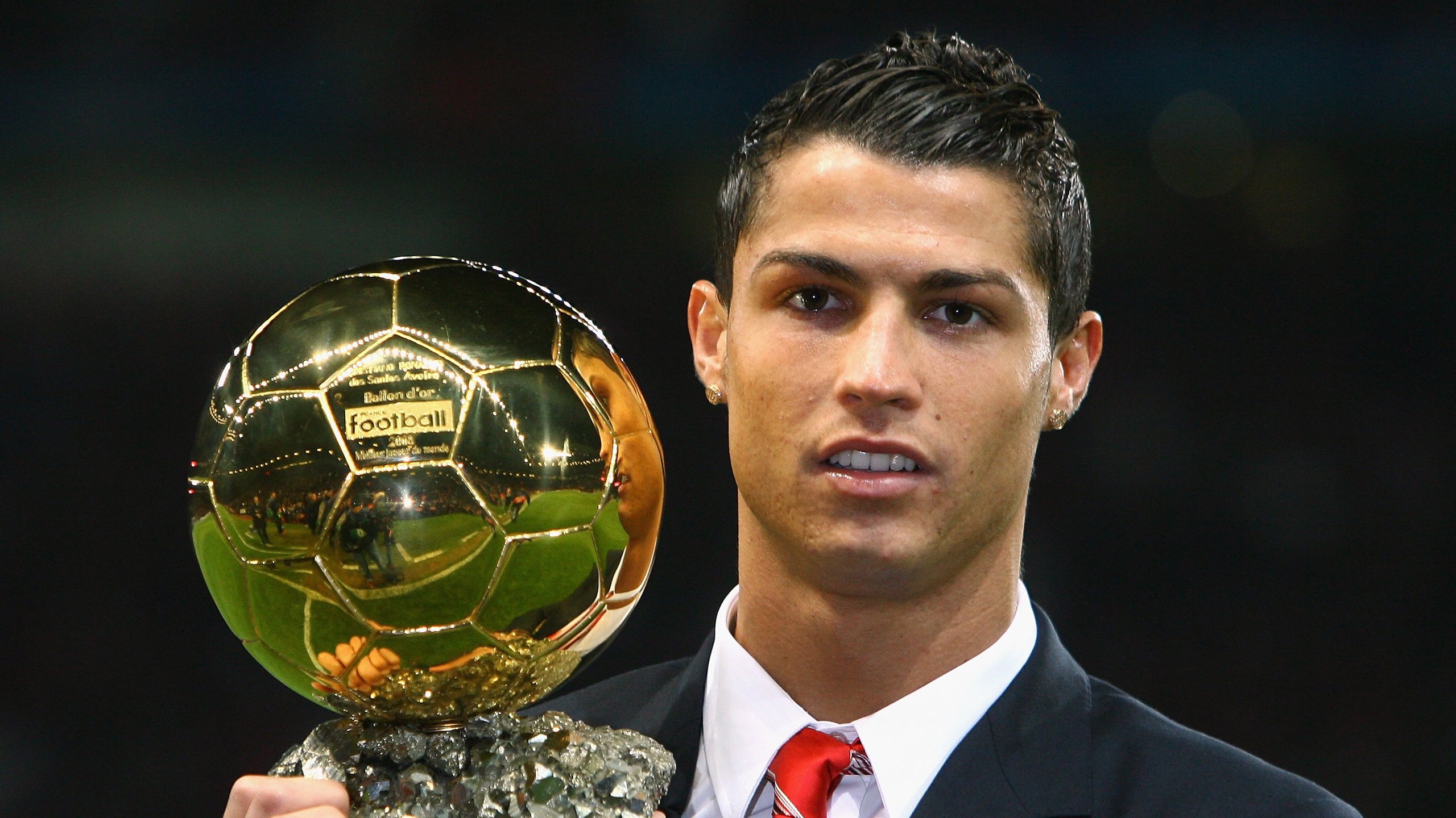 戈麦斯高能输出引爆英超争冠夜,一个被低估英雄的终极证明